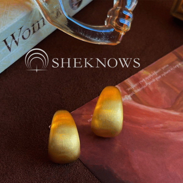 Vintage medieval style brushed metal 14k earrings collection - Image 3