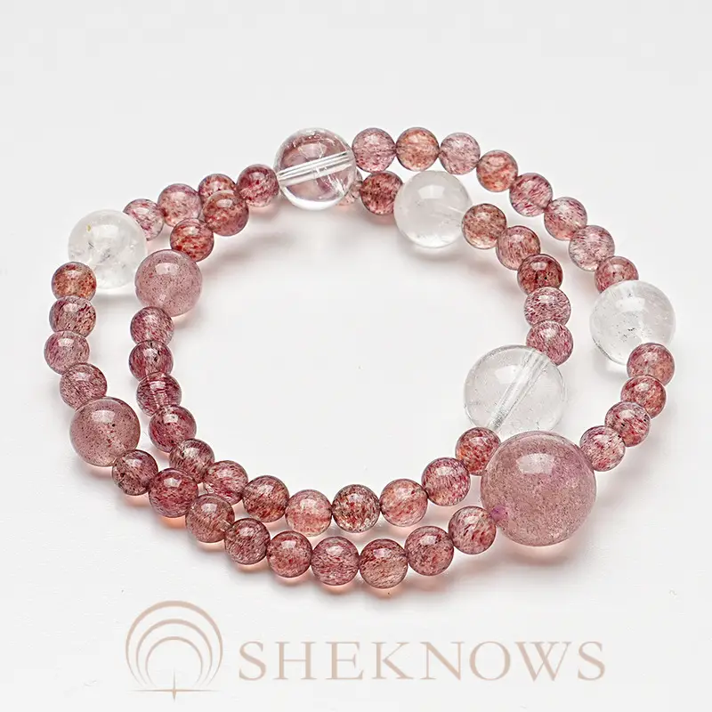 Natural crystal strawberry crystal white crystal double circle bracelet - Image 3