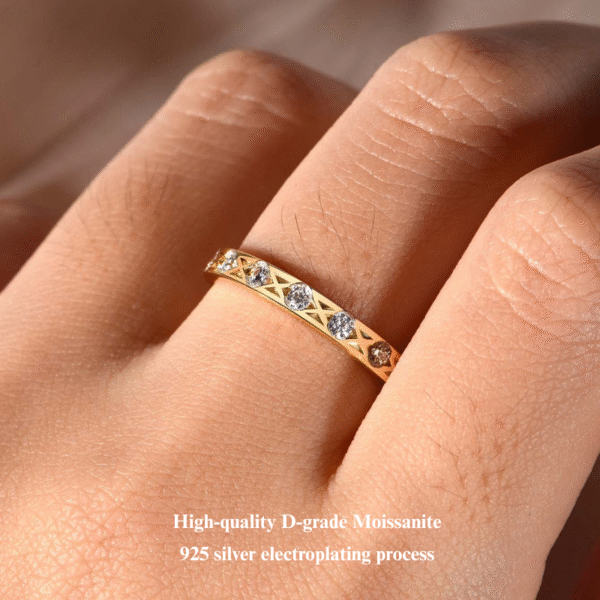 S925 silver moissanite diamond ring high-end hollow design - Image 3