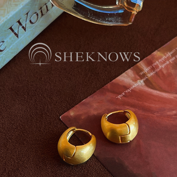 Vintage medieval style brushed metal 14k earrings collection - Image 7
