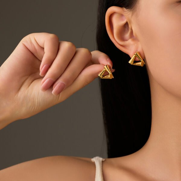 Conical triangle design earrings - Image 2