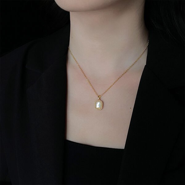 14k Geometric Square Shell French Vintage Necklace - Image 2