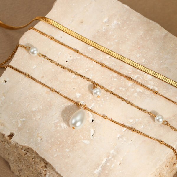 Water drop imitation pearl tassel pendant multi-layered necklace - Image 3